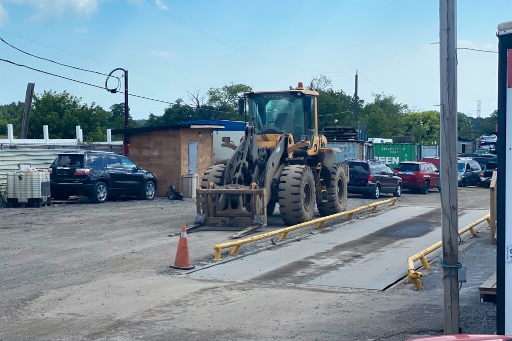 Towing and Scrap Car Removal - photo 1